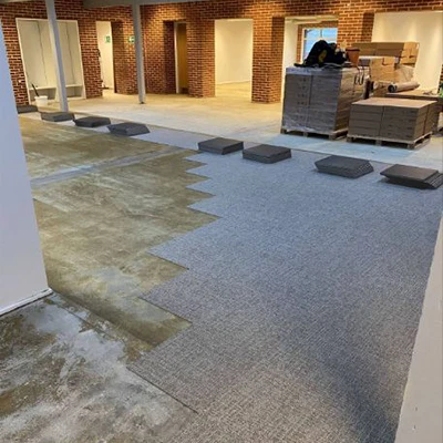 1.000 m2 tæppefliser på Ådalskolen Bohr